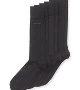 Dress socks with comfort band for optimum hold, extra reinforced heel. Patterned with colorblocked toe and heel.