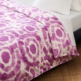 An iconic print, Tie Dye celebrates the '70s. Pair with Sensational Solids, play with patterns and pillows, embrace the decade, and cover beds in retro chic.