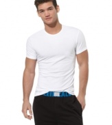 Basics could do with some replacing? Crafted in a cotton modal stretch fabrication, this Calvin Klein T shirt makes for a strong starting point.