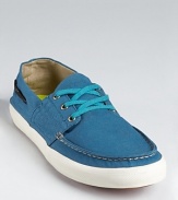 Tretorn puts a twist on the classic boat shoe so you can finish off your casual cool look with an extra dose of color.