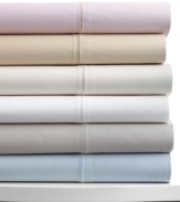Slip into luxury. Sumptuously smooth 800-thread count Egyptian cotton transforms your bed into an indulgent oasis with this Charter Club sheet set. Flat sheet and pillowcases are finished with hemstitch detail.