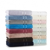 The Studio towel is made of 100% combed Turkish cotton which is the perfect balance between absorbency and softness. The unique double dobby along with the exclusive color palette is appropriate for all design aesthetics.