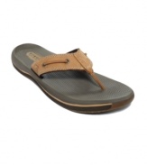 This pair of men's flip flops is durable enough for all-terrain warm weather adventures, so these smooth men's sandals from Sperry Top-Sider keep you on the go all spring and summer long.