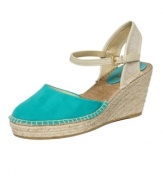 Bring a little boardwalk style to every day with the Baruna wedge sandals by Easy Spirit. With classic espadrille styling and an ultra-comfortable design, they're a summer style you can't live without.