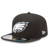 Score a style touchdown with this 59FIFTY fitted cap from New Era. This hat is a game day essential when the Philadelphia Eagles hit the field.