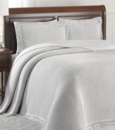 Utterly classic, a woven diamond design accents this Woven Jacquard bedspread for homespun comfort with a look of simple elegance. Embellished with an all-around fringe and comes in five colorways.