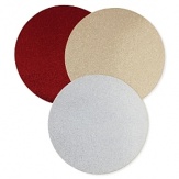 Thesparkling accents make this round placemat perfect for dinner parties and special occasions.