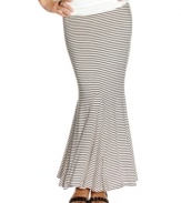 Your hips won't lie in Sequin Hearts' striped maxi skirt, where a fit-and-flare mermaid silhouette celebrates your curves!