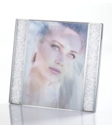 Make your memories shine even brighter with the Starlet picture frame. Sparkling Swarovski crystals on each side of the frame put your photo on dazzling display.