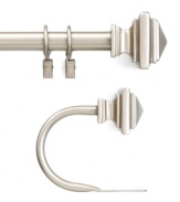 A truly contemporary design, the Hudson window clip ring set features a soft nickel finish that lends itself to many modern style decors. Coordinates with the Hudson window hardware collection from Peri.