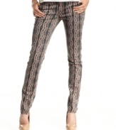 Add a dynamic print to your day look with these twill skinny pants from Jessica Simpson!