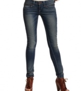 Zip it up in Levi's skinny leg jeans! Features awesome, zippered pockets and a super-versatile dark wash!
