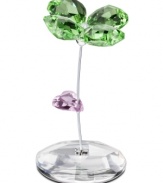 With emerald-green petals and a pretty heart-shaped leaf, this crystal 4-leaf clover from Swarovski is the ultimate lucky charm. A light breeze sets it swaying on the faceted stand.