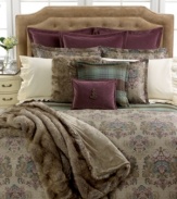 Boasting an air of sophistication, this Margeaux comforter stays true to classic Lauren Ralph Lauren style with luxurious 300-thread count cotton sateen fabric and self piping with bar tack quilting.