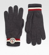 Winter warmth par excellence in softly knitted, ribbed wool fleece. Applied logo detail Wool fleece Hand wash Imported 