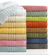 Deluxe bath towels for those with discriminating tastes. Sensuous cotton blend provides a cashmere-like softness with ultimate absorbency and maximum durability. Embellished with Lenox's signature baratto stitching. Choose from a plethora of colors, these bath towels are perfect for a wedding registry. Finished with a dobby-ribbed border.