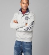 Pull over potential. This sweatshirt from Tommy Hilfiger has plenty of detail to upgrade your regular laid-back look.