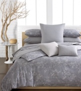 Bedded bliss! Turn your bed into a floral escape with this Calvin Klein Lilacs comforter set. Crafted with extra-soft combed cotton and decorated with muted lilac patterns, this set provides the ultimate retreat.