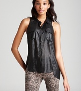 Exposed zips at the shoulders lend edge to this GUESS top, articulated in a sleeveless silhouette with button front and flap pockets.