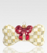 Remember your favorite pooch this season with the sophisticated checks of our beribboned ornament, in mouth-blown, hand-painted glass.Glass5L X 2.75H X 1.5DImported Please note: Due to their handmade nature, ornaments may vary slightly. 