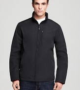 The first layer makes the first impression. Be sure to choose a handsome and versatile jacket from Tumi.