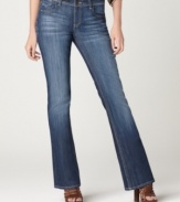 These easy jeans by Kut from the Kloth offer a smart fit and perfectly worn-in wash. Pair them with anything from blouses to tees for laid-back style.