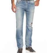 Don't distress. These jeans from Guess will keep you comfortable and get you through the day in style.