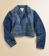 This stylish denim jacket is rendered in a slightly faded and frayed wash for a cool, timeworn look.Point collar with notched lapelLong sleeves with single button cuffsButton frontFront patch pocket65% cotton/35% elastaneMachine washImported Please note: Number of buttons may vary depending on size ordered. 