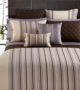 Ultra-modern with an undeniable sense of chic, Quadrus Stripe shams from Hotel Collection feature a sophisticated stripe print in luxurious, 400-thread count Pima cotton treated with a wrinkle-resistant finish. Zipper closure; double-flange edge.