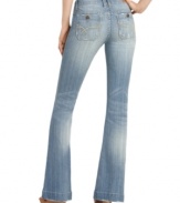 Flared and faded, these jeans from Do Denim have a laid-back look that is sure to flatter you all summer! Kick into overdrive by pairing with wedges or sky-high booties.