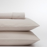 Crafted in soft hues with a subtle damask-like pattern, these pillowcases can be integrated in most bedrooms.