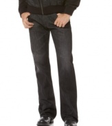 Need a pair that's easy to dress up or down? Opt for the casual cool of these dark-rinse straight leg jeans from Guess.