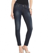 GUESS? is simply chic with a pair of dark wash jeans. The skinny fit is sure to flatter you from every angle!