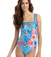 Bright flowers are printed on this brilliantly engineered tank style that offers a stomach-slimming effect.Square neckSoft cupsShapes tummyScoop back80% polyamide/20% elastaneHand washImported of Italian fabric