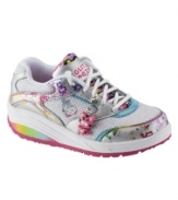She'll love fastening on the glitzy fun of these sparkling Stride Rite sneakers featuring the Glitzy Pets.