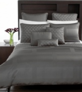 Sleek and sophisticated, this Hotel Collection Frame king quilt adds modern flair to your bedroom. With a rectangular quilted pattern on the surface and taped edges, this sleek quilt will woo you into dreamland with its deep nickel tones.