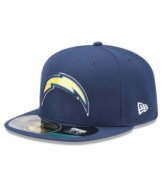 Score a style touchdown with this 59FIFTY fitted cap from New Era. This hat is a game day essential when the San Diego Chargers hit the field.