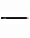 Sculpt and add definition to brows with an easy to apply eyebrow pencil. 