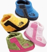 A warm and fuzzy winter infant bootie, lined with fleece and 100g Heatseeker™ insulation, keep little toes toastie. A soft, flexible and forgiving synthetic sole allows room for fast-growing feet.