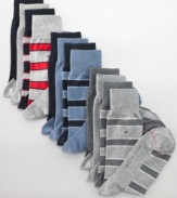 A blend of cotton, spandex, and polyester fabrics provide the ultimate hug for your foot. The Tommy Hilfiger logo accents the top of this 4 pack of striped and solid socks.