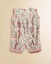 A fun take on a classic jumper, this flower-printed design in organic cotton is bright and cheery.Scalloped crewneckSleeveless with striped armholesBottom snaps for easy on and offElastic cuffsBack buttonsOrganic cottonMachine washImported Please note: Number of buttons/snaps may vary depending on size ordered. 
