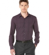A modern grid pattern plaid gives this Perry Ellis shirt its handsome style.