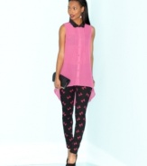 It's raining bows! Tinseltown's trend-right skinny jeans feature a print that's sure to charm.