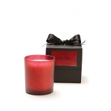 This elegant D.L. & Co. candle contains an invigorating fragrance blend of blood orange, red mandarin, grapefruit, sandalwood and perilla-also known as the rare Japanese shiso, which boosts the immune system. Comes in an exquisite black ribboned box for the perfect gift.