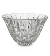 A pattern of raindrops suspended in this exquisite crystal bowl creates an always-sunny centerpiece. The gently flared rim and substantial weight combine in a sparkling example of enduring grace and quality.