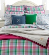 Retreat to a bed of springtime flowers every night with Lauren by Ralph Lauren's Caitlin sheet set. Featuring 200-thread count cotton with self-hem detail.