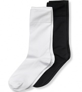 Smooth basic socks with a thick elastic band at ankle.