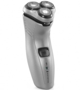 A real closeup. Flex & Pivot Technology uses 3 independent heads to meet the angles of your chink, neck and jawline with incredible precision and a flawlessly smooth shave. The head pivots in all directions for problem areas that always seem to end up with strays. 2-year limited warranty. Model R4110SXLP.