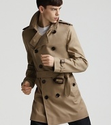 An undisputed classic from Burberry, the classic trench coat brings understated style to blustery days.