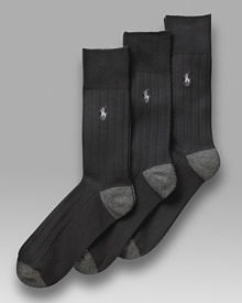 Polo Ralph Lauren 3-pack ribbed contrast crew socks. Ribbed cotton crew sock with embroidered polo player. Contrasting heel and toe. out Polo Ralph Lauren 3-pack ribbed contrast crew socks. Ribbed cotton crew sock with embroidered polo player. Contrasting heel and toe. out